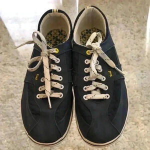 Keds lace-up canvas sneakers